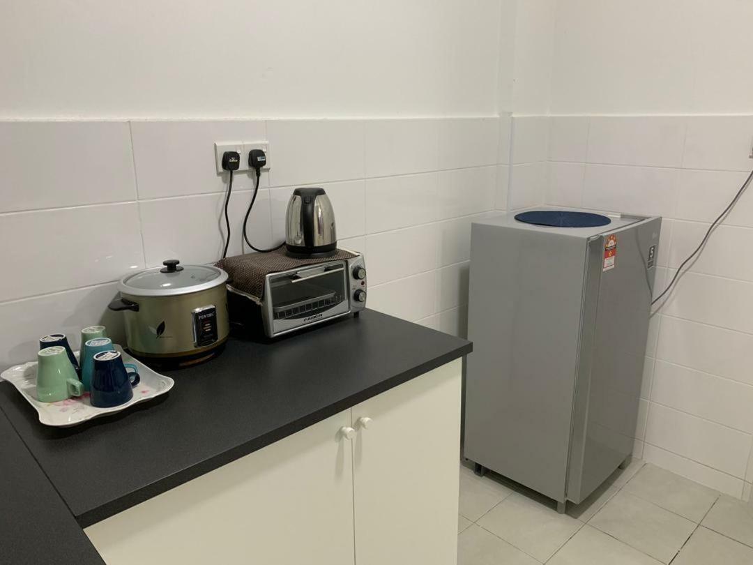 Putra 1 Pool Homestay Bandar Seri Putra Kampong Sungai Buah Dış mekan fotoğraf